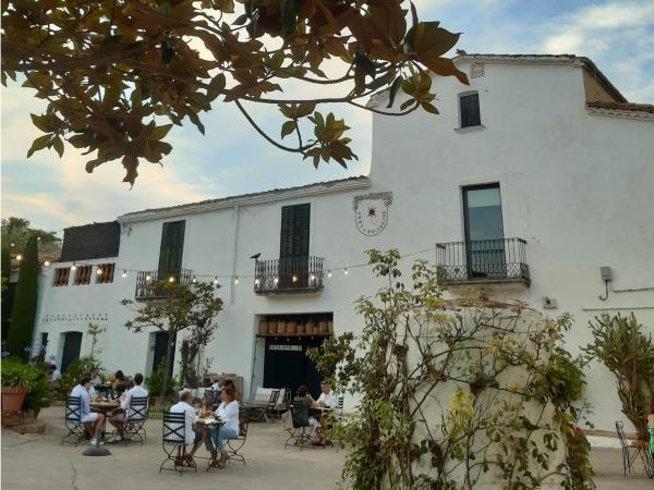 Sopar i posta de sol al celler de la Finca Ca n'Estella