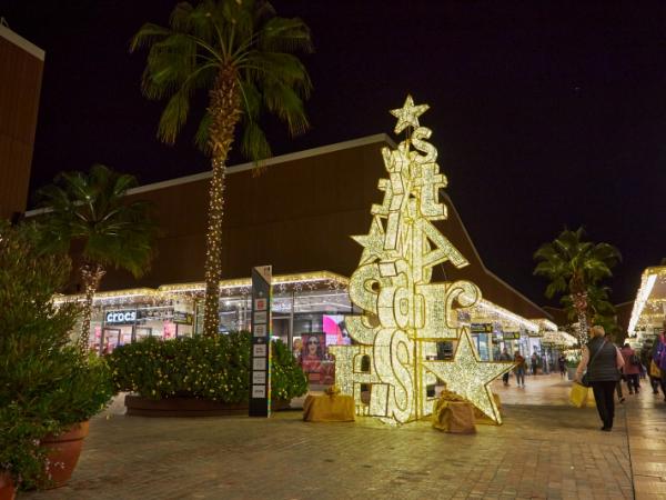 Viladecans The Style Outlets dona la benvinguda al Nadal amb la seva il·luminació nadalenca, sortejos i activitats per a tota la família