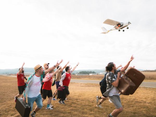 Revetlla Jove. Lal'Ba + Les Testarudes + The Papa's and The Popo's