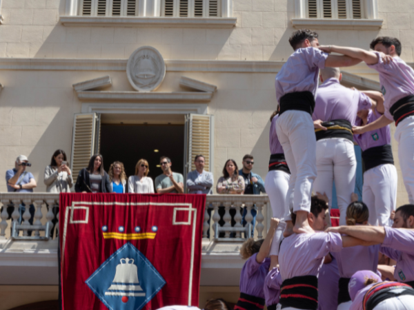 Vine a fer castells!