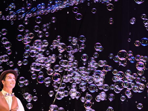 ESPECTACLE INFANTIL: VEGIN I PASSIN (BOMBOLLES)