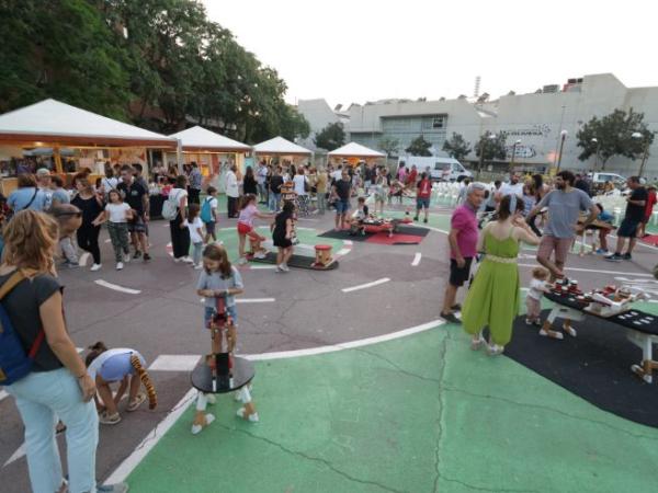 Fira d'entitats del Barrejant i Bar Rejant, el bar ecològic del Barrejant