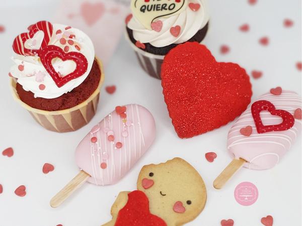 dulces pasteleria regalo San Valentin cupcakes galletas teresamuntane - caja dulces.jpg