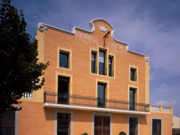 Entrada placa masia.jpg