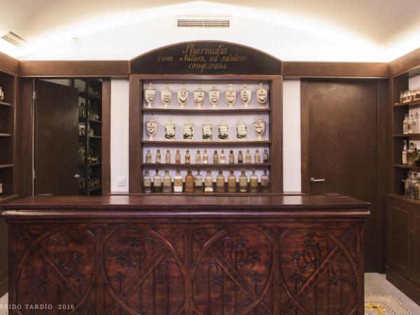 Jornada de portes obertes a l'antiga Farmàcia Bujons (1842-1957)