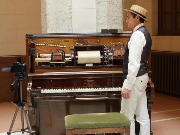 Sona, sona la pianola. 