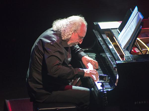 Les cançons de Serrat sense Serrat