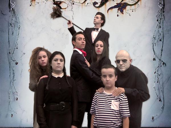 LA FAMILIA ADAMS.JPG