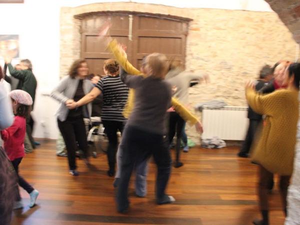 Ballem el Nadal. Moviment Expressiu en Família