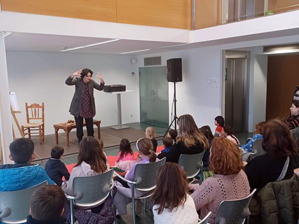 Petites històries, grans dones