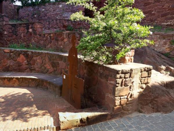 Estàtues de Reviu Corbera