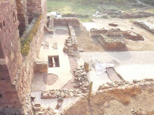 Visita comentada a l'exposició "CEM 50/40. ARQUEOLOGIA"