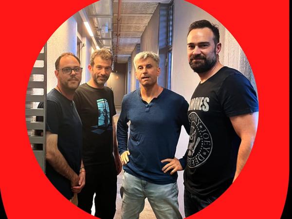 Música. The Remaining four