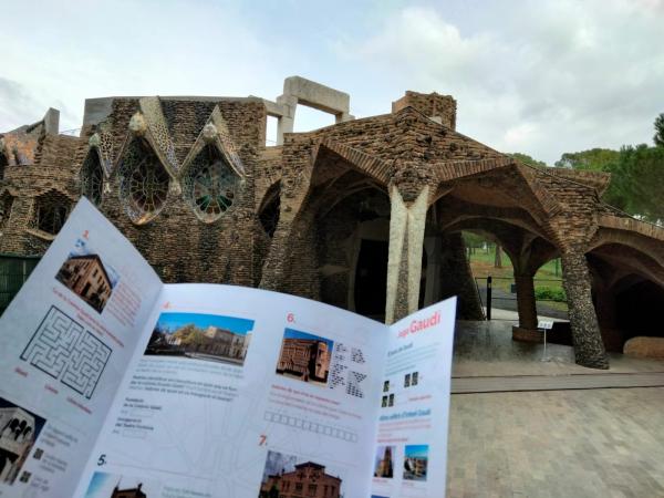 Juga Gaudí a la Colònia Güell