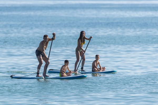 Esports d'aigua a les platges del Baix Llobregat
