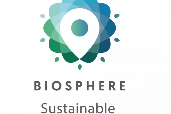 Logo destinacions Biosphere Sustainable Committed