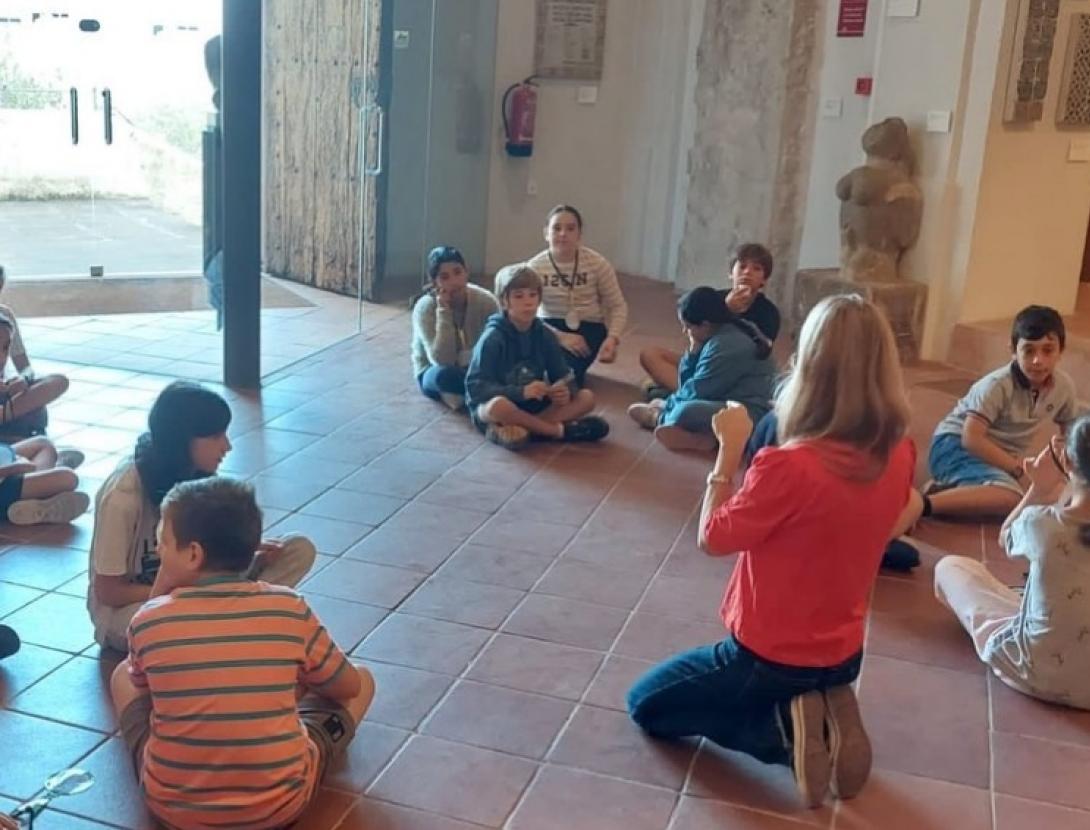 Detectius al museu.