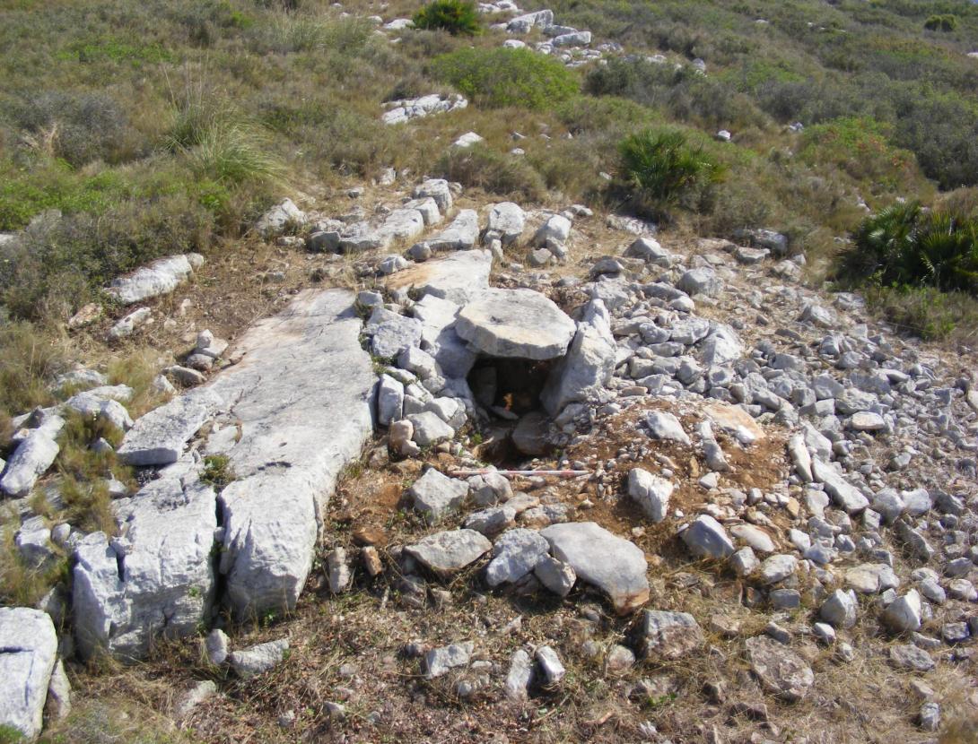 Des del Dolmen de Campgràs a la cova Cassimanya. Itinerari