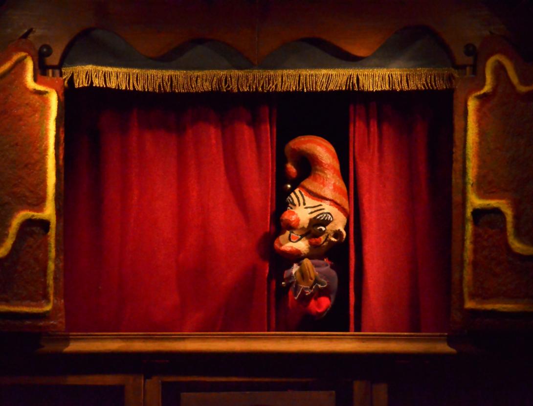 Cia. Galiot Teatre: "Bavastell antic" (Titelles)