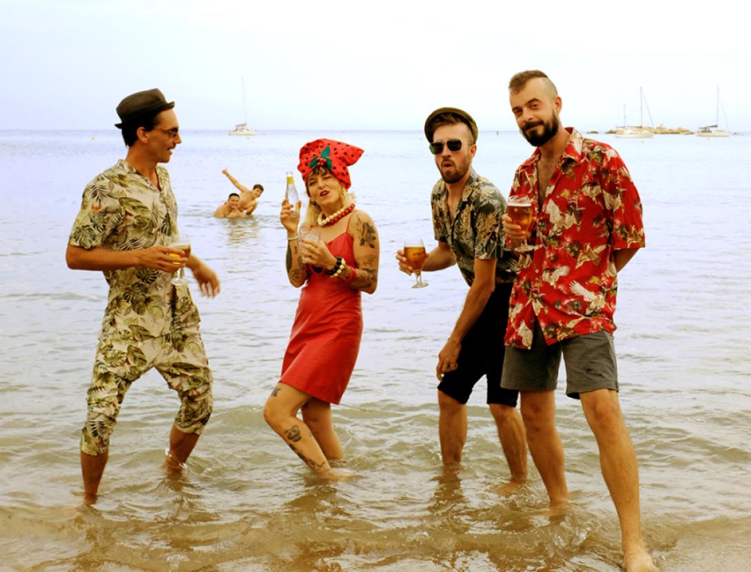 MAMA CALYPSO. Mama Calypso