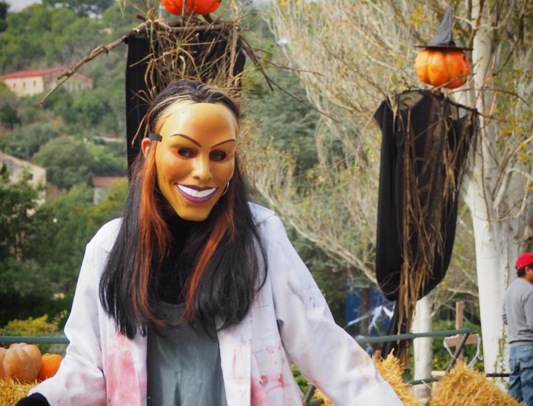 Spooky Halloween familiar