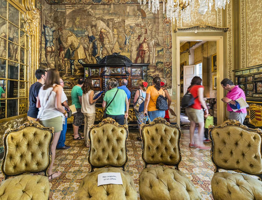 Visita lliure a la planta noble del Palau Mercader + espectacle Isabel Llorach