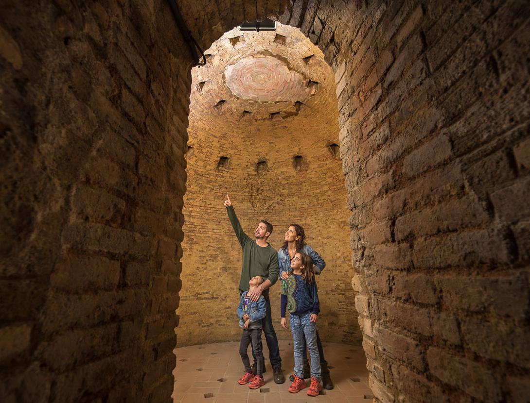 Concert ''Virginia and the woolfs'' i espectacle ''Foc i llum''