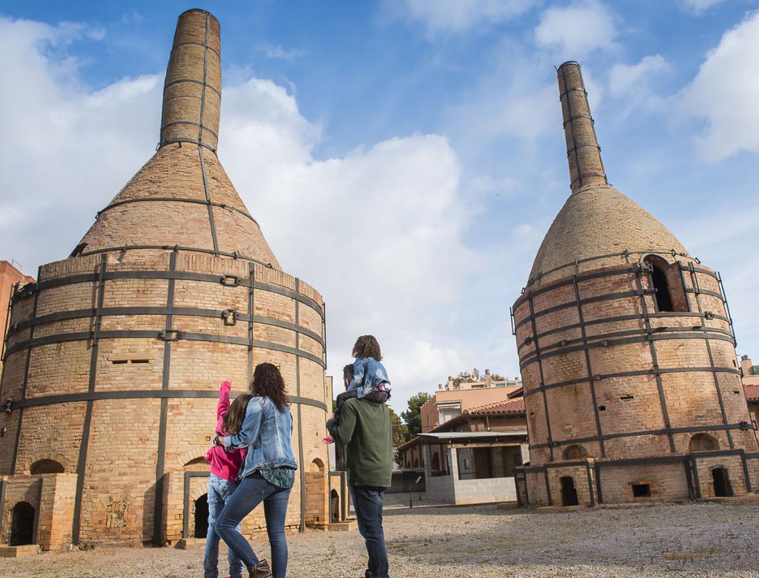 Concert ''Virginia and the woolfs'' i espectacle ''Foc i llum''