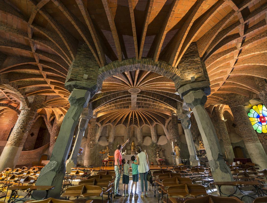 Visita guiada a la Cripta i la Colònia Güell