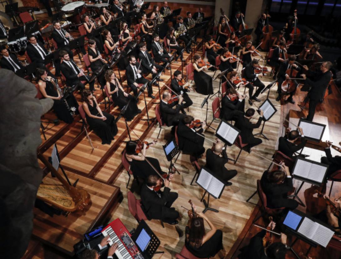 Marvel vs DC in concert