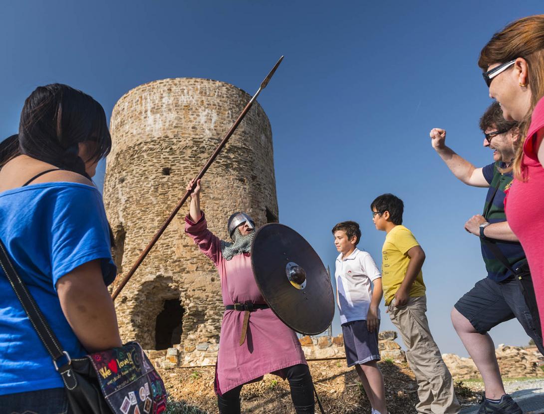Visita teatralitzada amb el Roc Benviure. Torre de Benviure