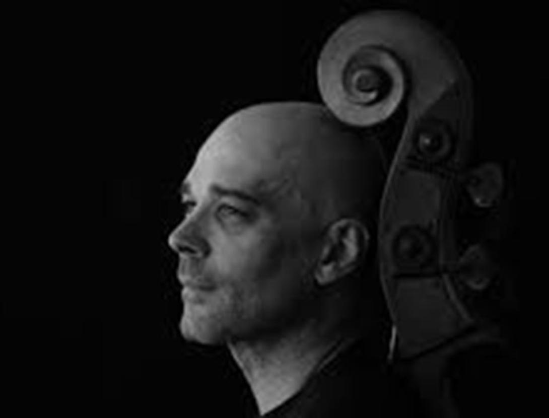 Concert presentació 13è Rubrifolkum amb Álvaro Iglesias.