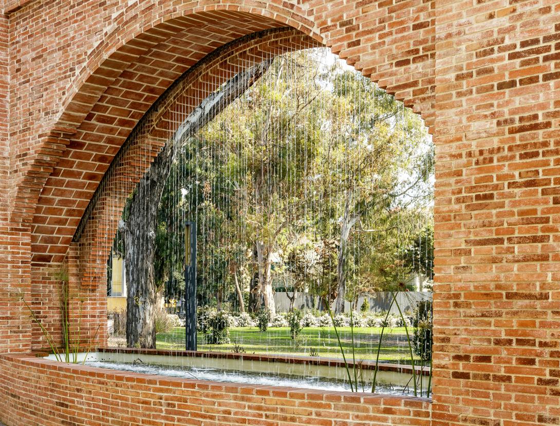 Cascada Gaudi Museu de les Aigues Agbar 3.jpg