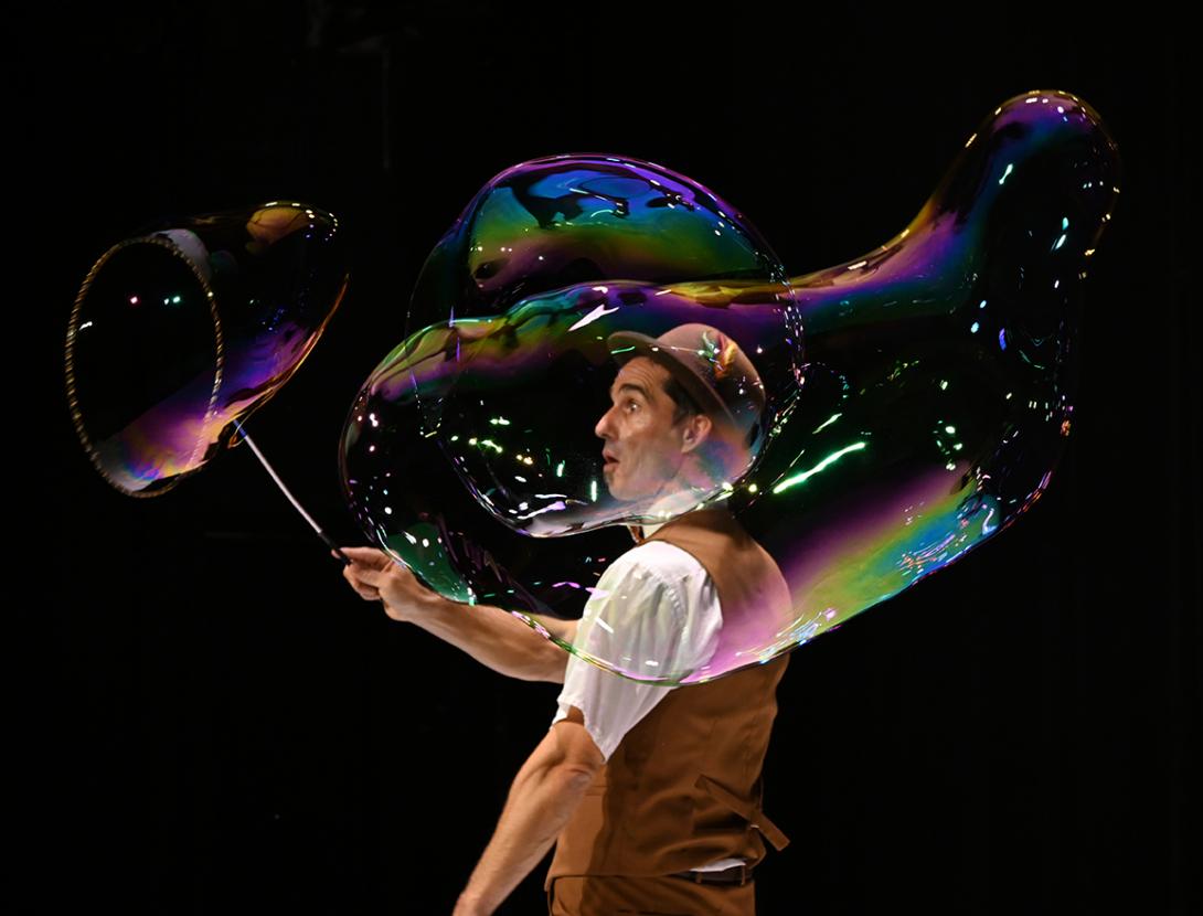 ESPECTACLE INFANTIL: VEGIN I PASSIN (BOMBOLLES)