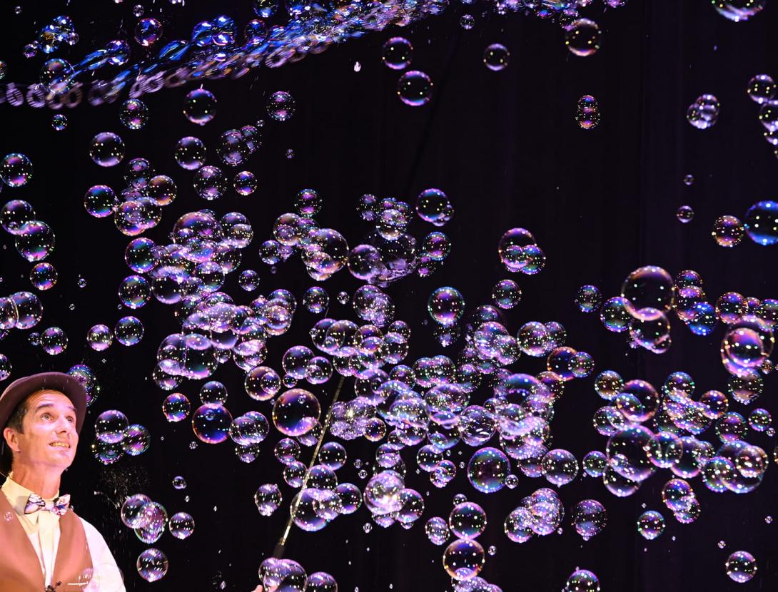 ESPECTACLE INFANTIL: VEGIN I PASSIN (BOMBOLLES)