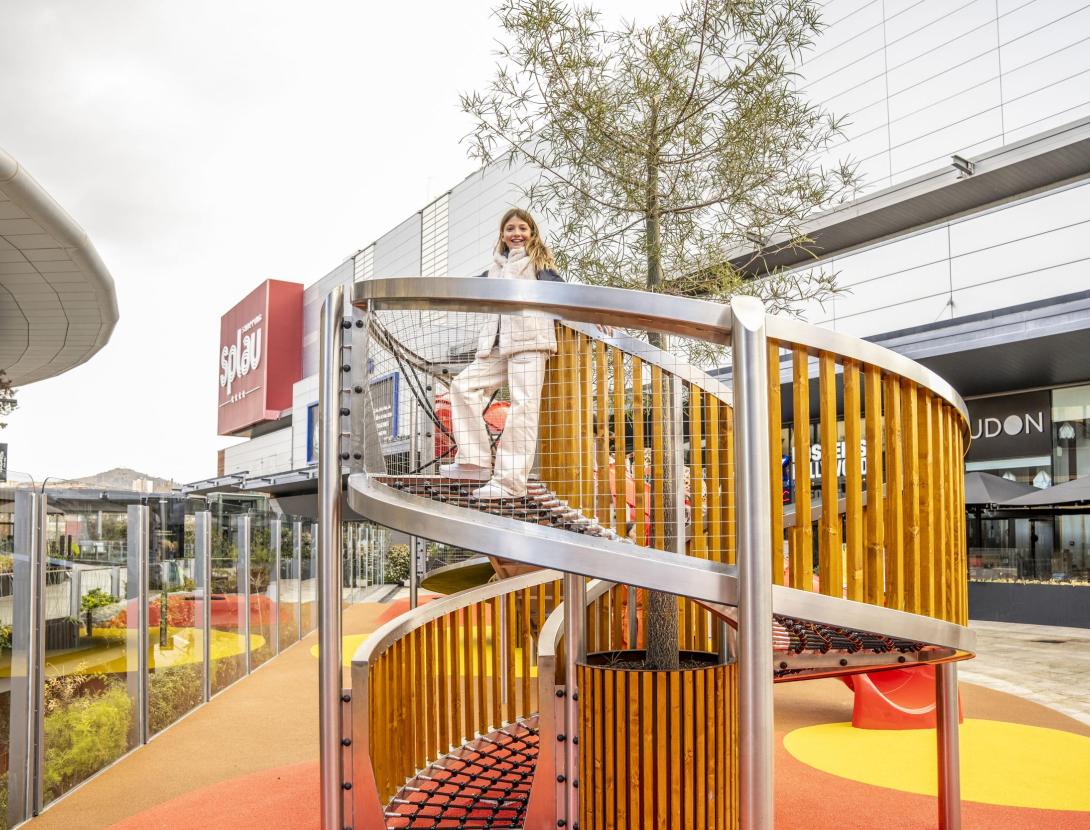 Tallers, activitats i diversió a la inauguració de La Jungla, la nova zona infantil de Splau