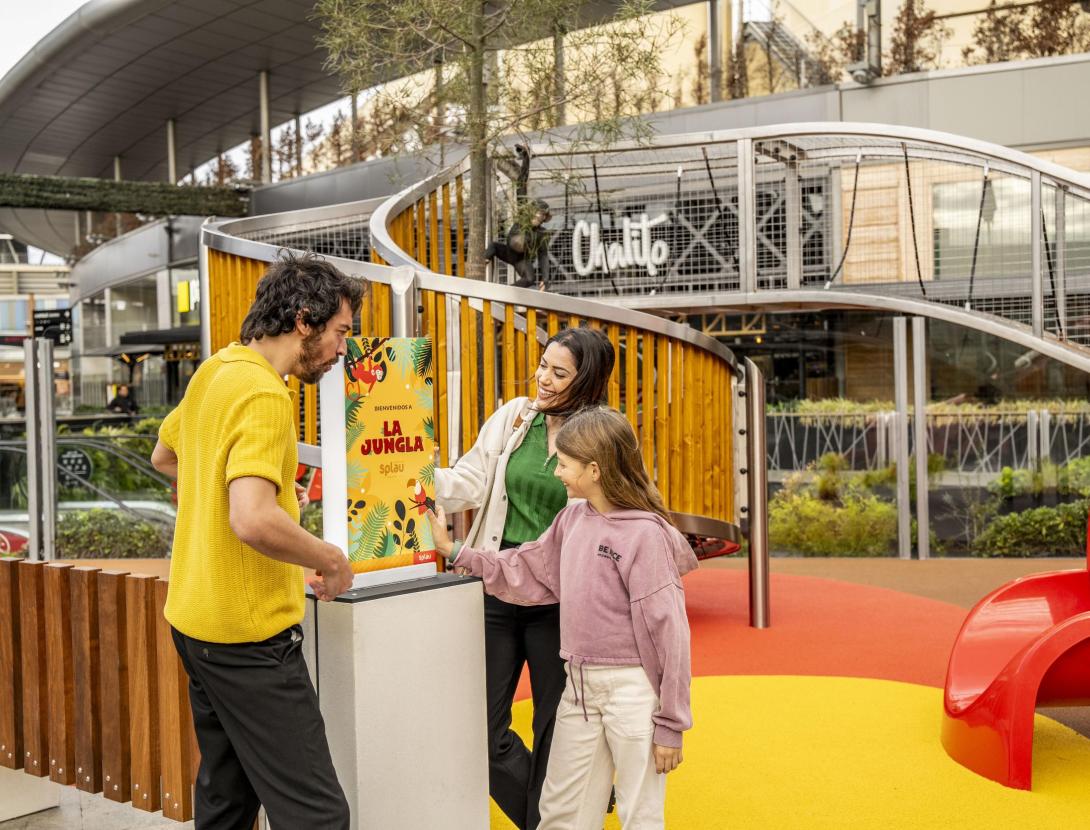 Tallers, activitats i diversió a la inauguració de La Jungla, la nova zona infantil de Splau