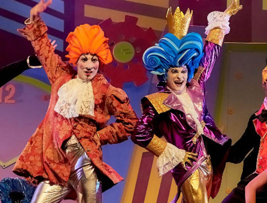 El vestit pop de l'emperador, a l'espai Maragall Gavà