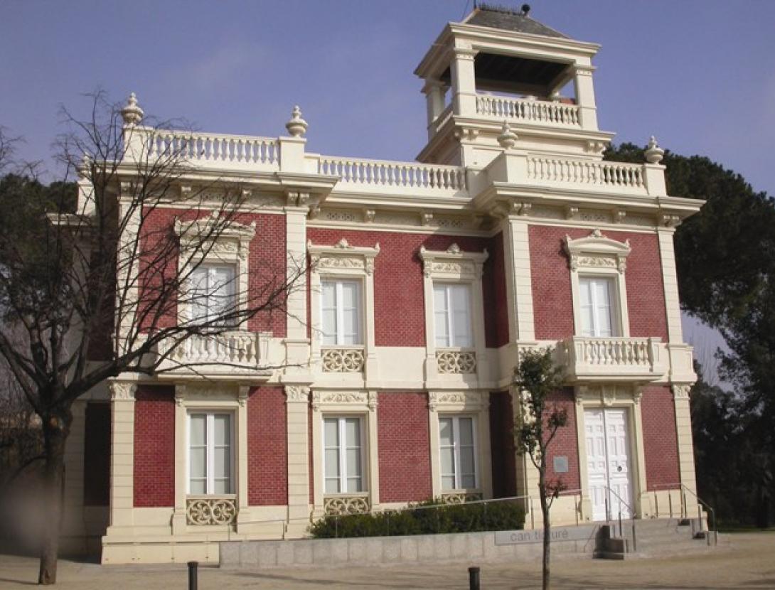 ESPLUGUES 1. Exterior. Museu Can Tinture.jpg