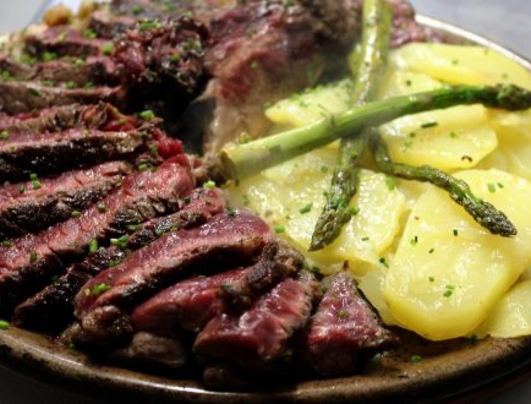 Chuleton &quot;1300kg&quot; Maduro a la parrilla