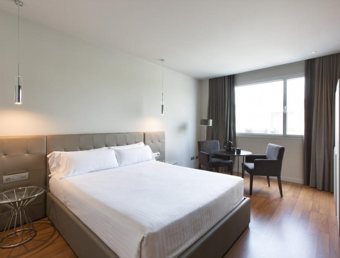 Visita Castelldefels i la seva platja aquest estiu!