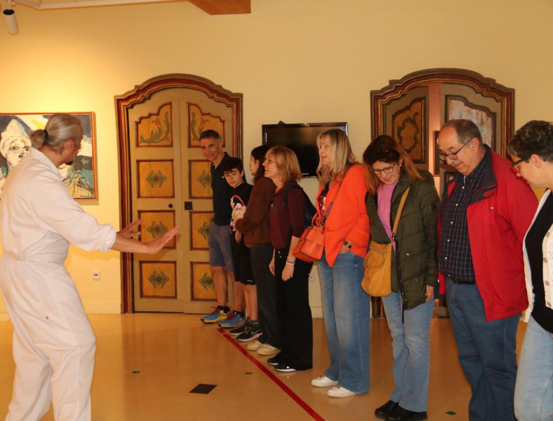 Visita teatralitzada "Sota les capes de Muxart", al Muxart Espai d'Art i Creació Contemporanis.