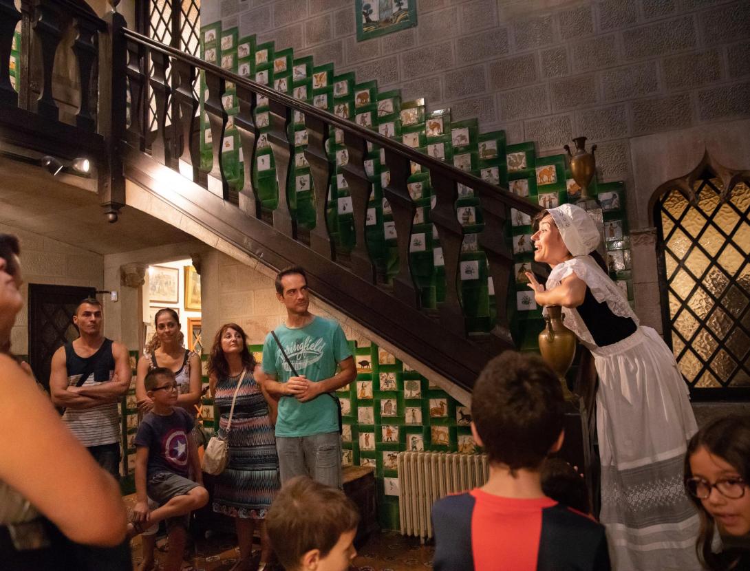 Visita teatralitzada a &quot;L'Enrajolada&quot; Casa Museu Santacana