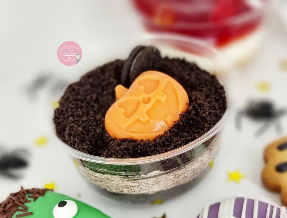 Encarrega la teva caixa terrorífica a Teresa Muntané de Sant Feliu de Llobregat