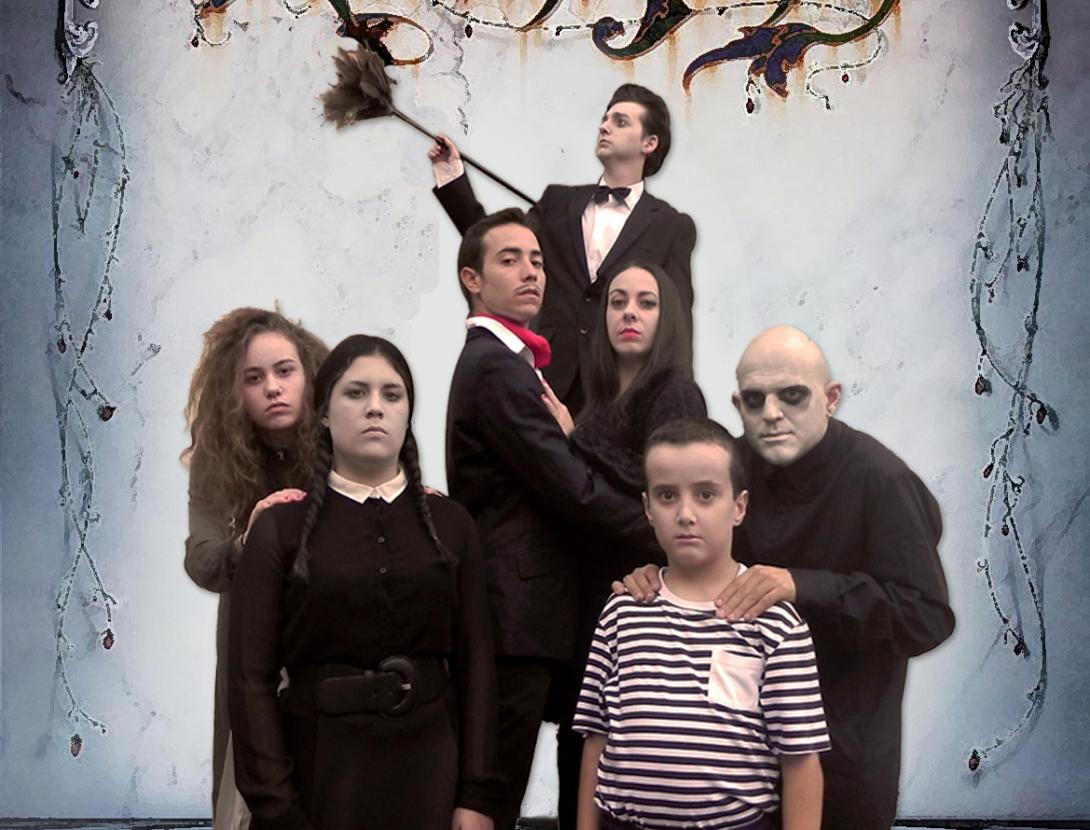 LA FAMILIA ADAMS.JPG