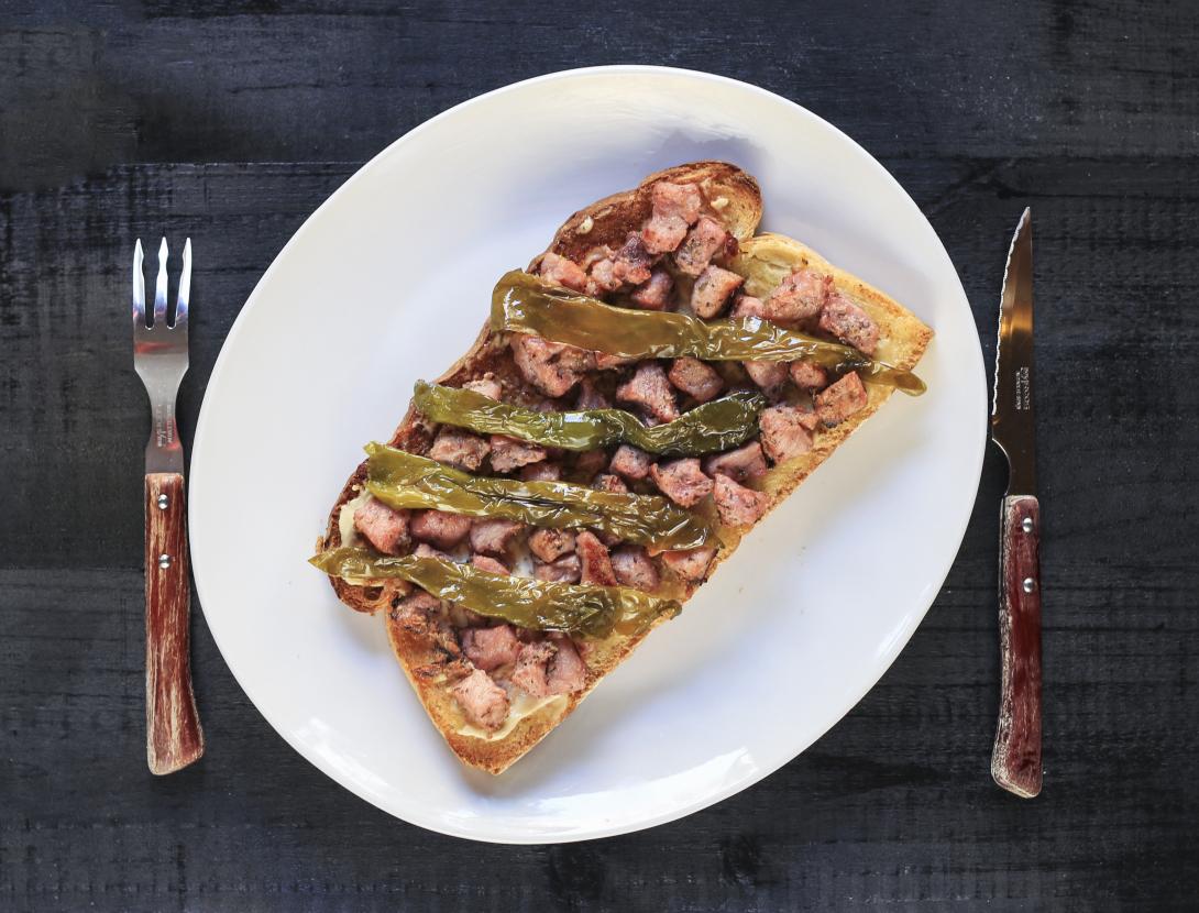 LLESCA COCHINILLO AMB MAIONESA I PEBROT VERD