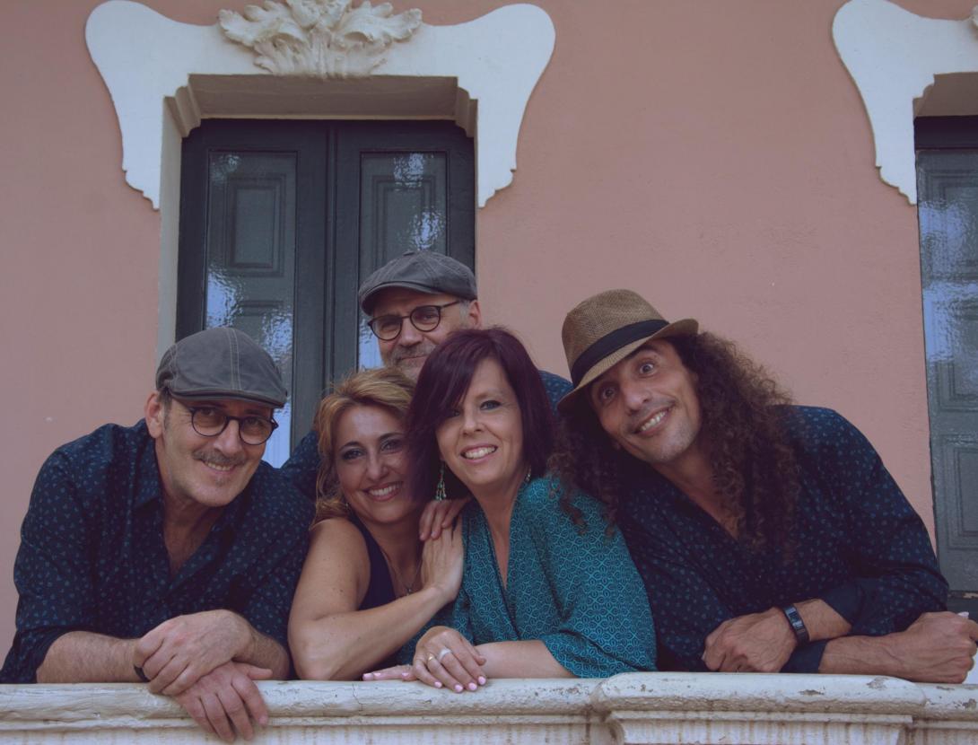 Música: Neus Mar Quintet. Havaneres en femení