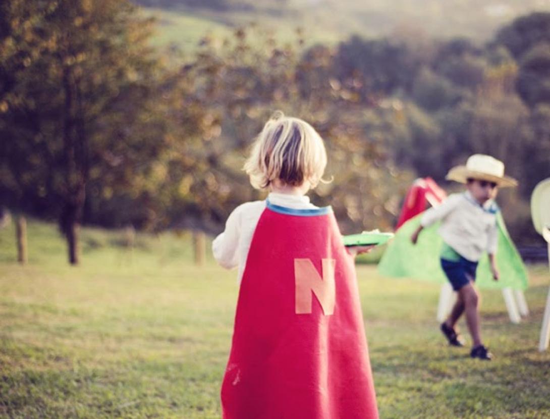 Activitat familiar "Per Carnaval, posa't la capa!"