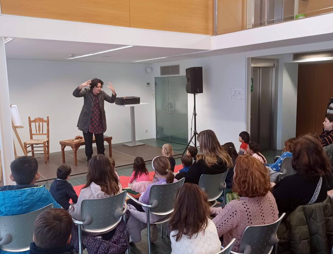 Petites històries, grans dones