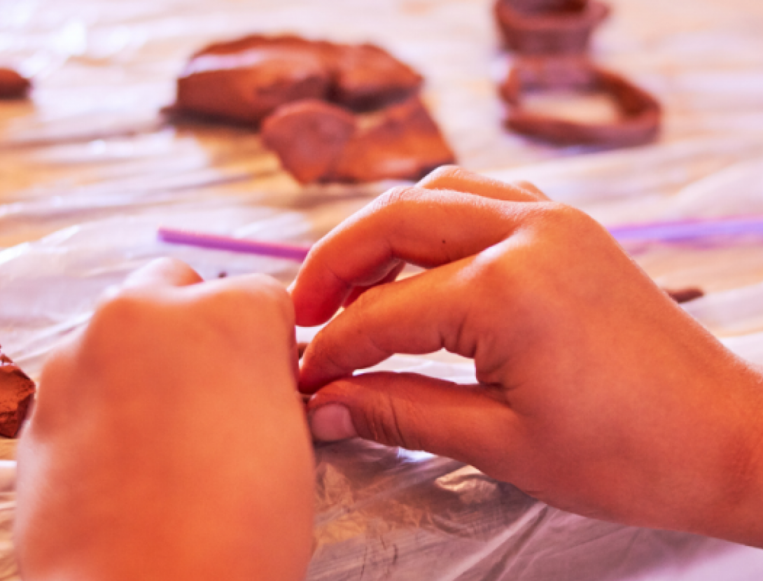 Tarda en família: Escultures de fang